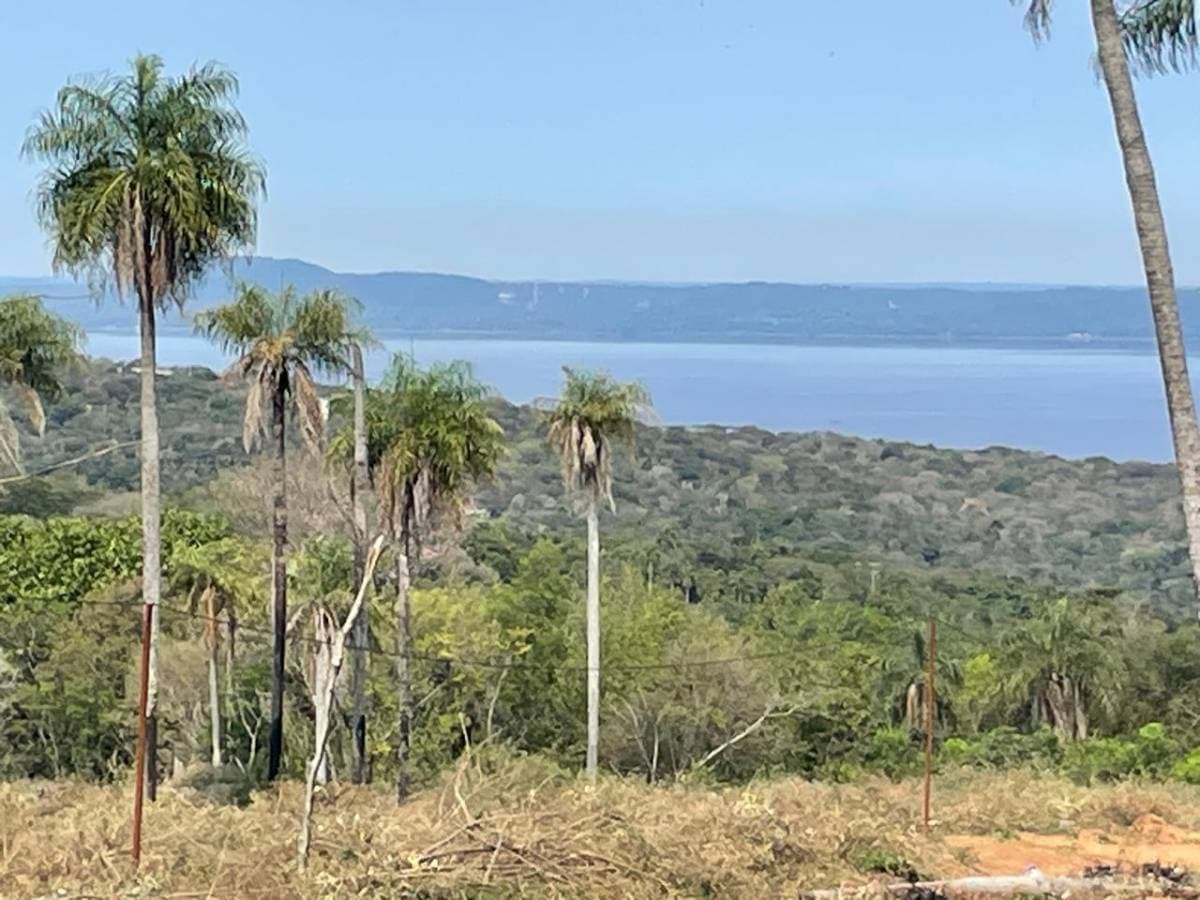 Terreno en altura con hermosa vista al lago en ciervo kua