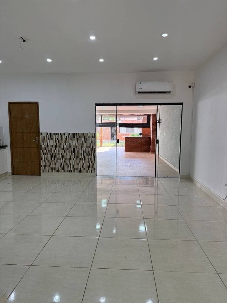 Duplex en Lambaré, barrio valle apu’a, foto 3