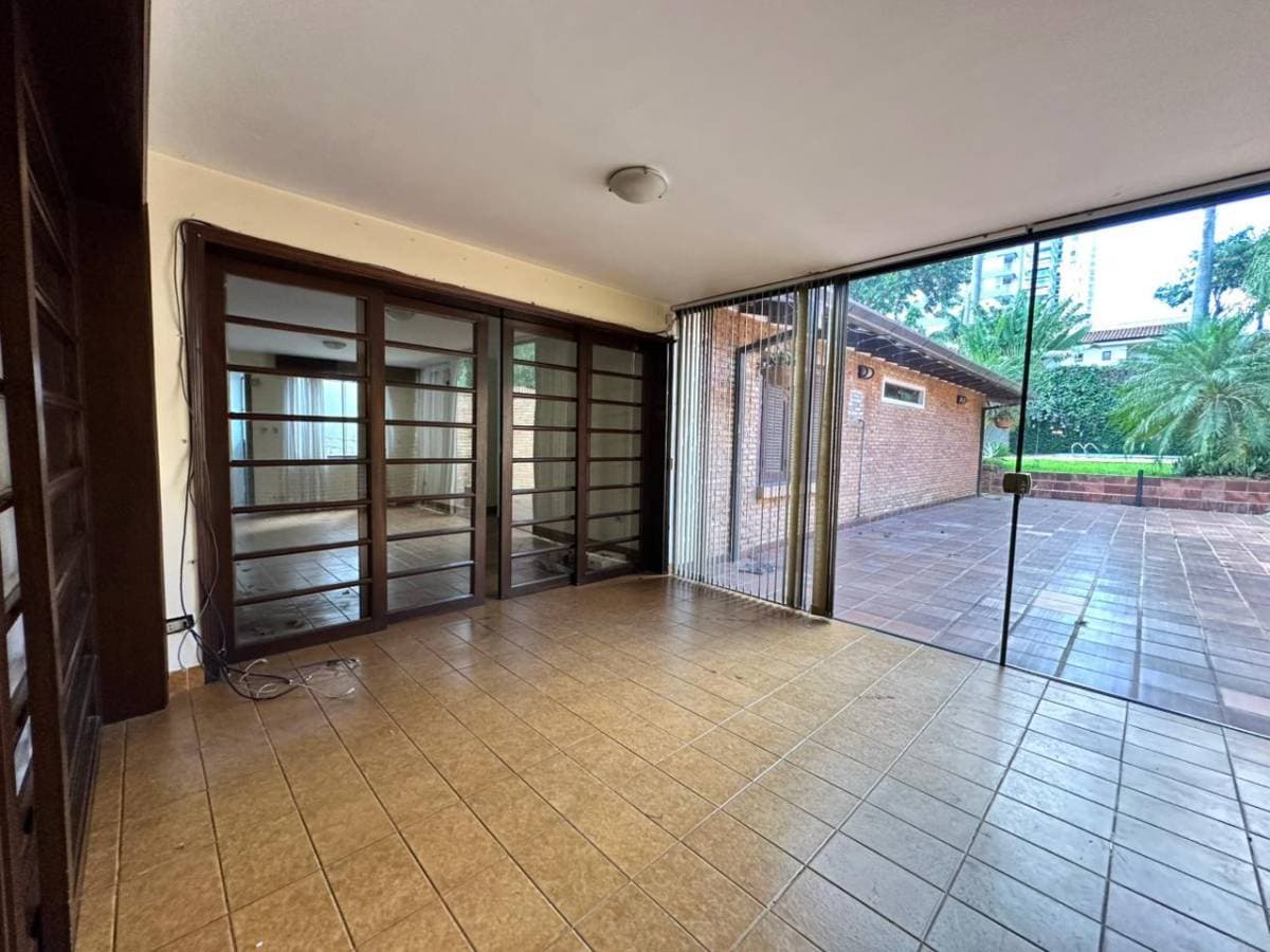 Casa en barrio Manorá, Asunción – zona del shopping del sol, foto 3