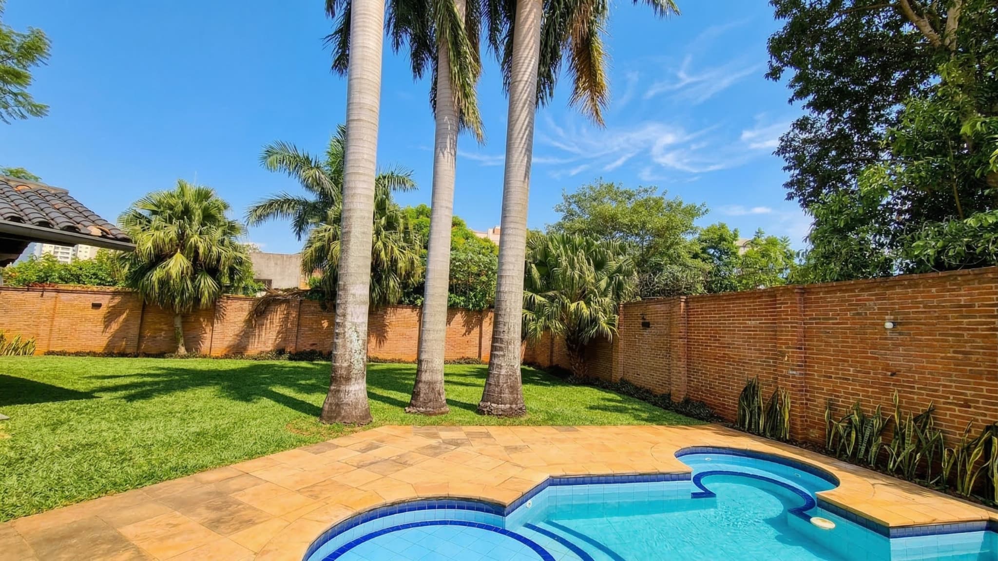 4000 Usd- Residencia En Las Lomas! — foto 3