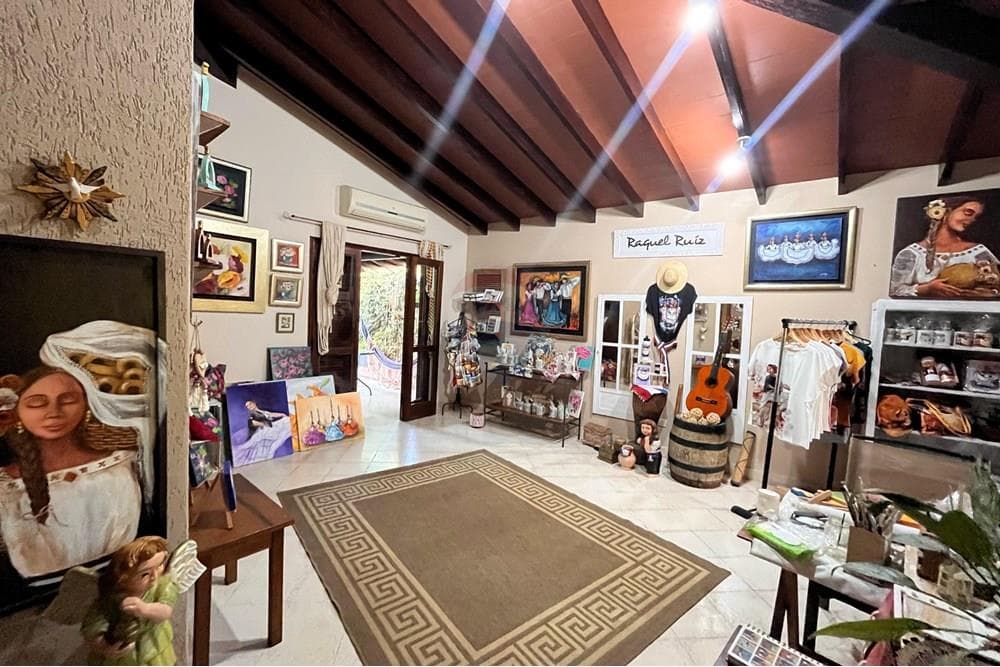 En venta residencia en barrio madame lynch, foto 3