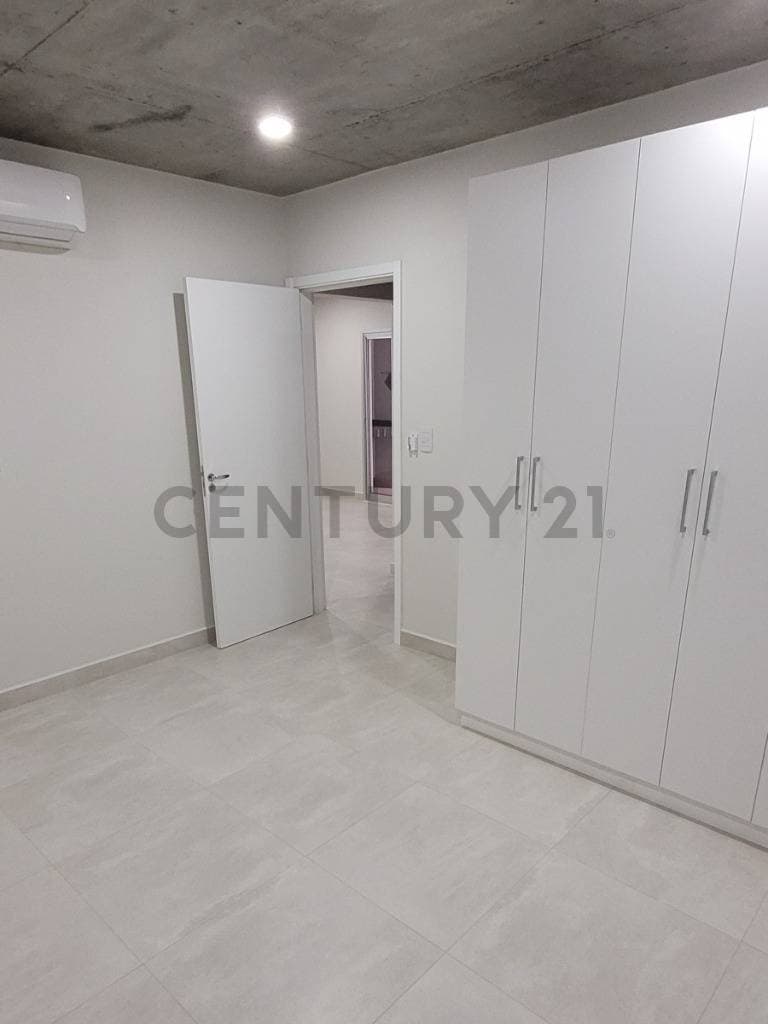 En alquiler - depto de 2 dormitorios en zona conmebol, foto 3