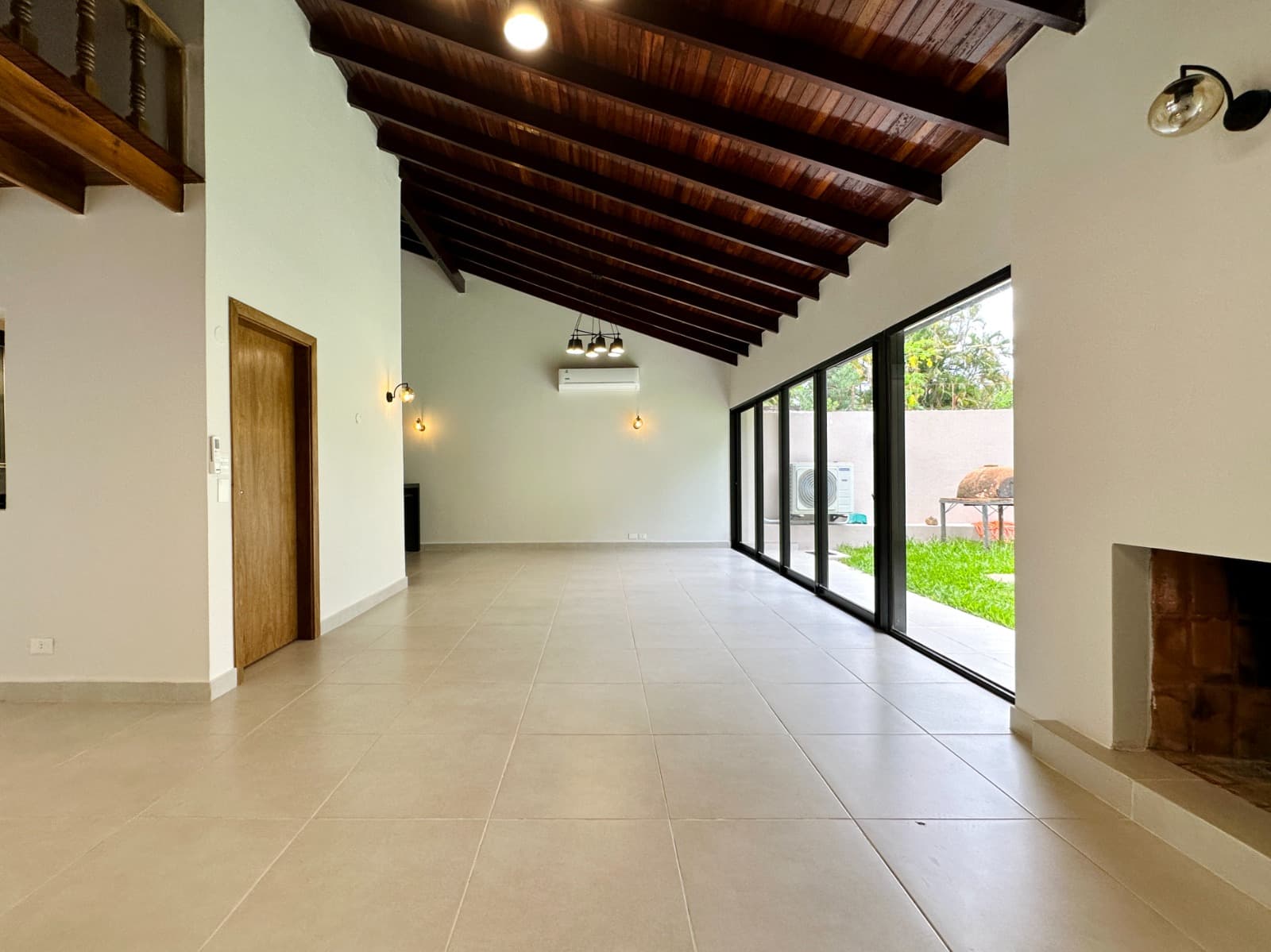 Hermosa Casa Pareada De 3 Habit, foto 2