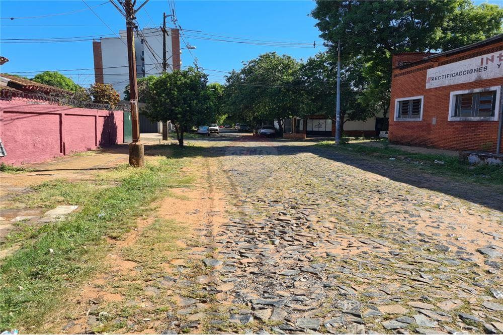 Terreno de 600 m2 con amplio frente para inversionistas en barrio los laureles, foto 2