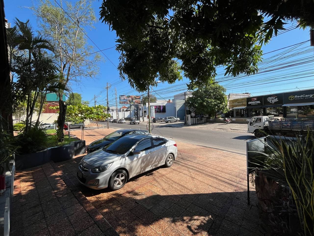 Salon comercial en planta baja — foto 3