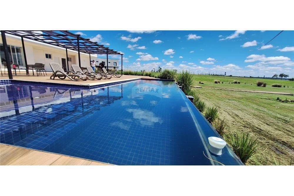 Terreno de 1.515 m2 en Paraqvaria Aero & Marina - Cnel. Bogado, Itapúa