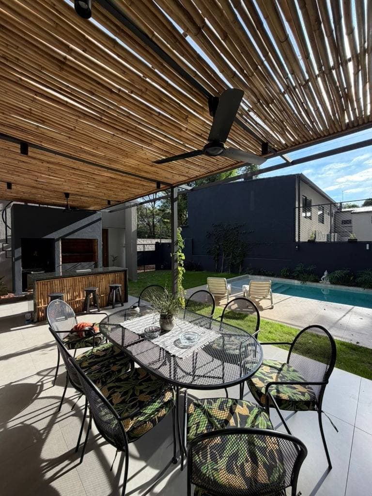 HERMOSA CASA EN VENTA barrio Mburucuyá, Zona Jade Park, foto 3