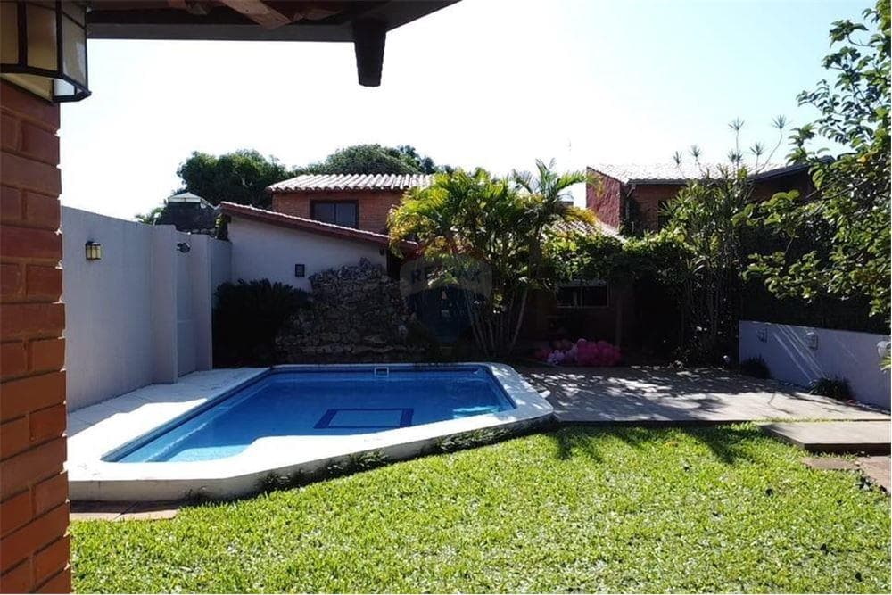 En venta hermosa y amplia residencia en Asunción - vista alegre