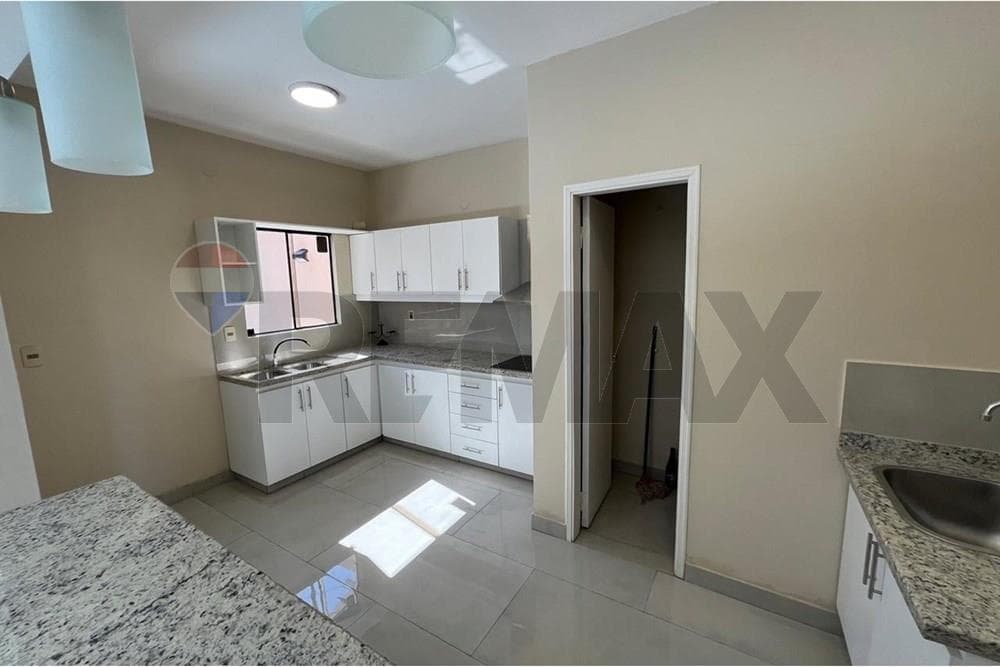 Dúplex en venta - Fernando de la Mora — foto 2