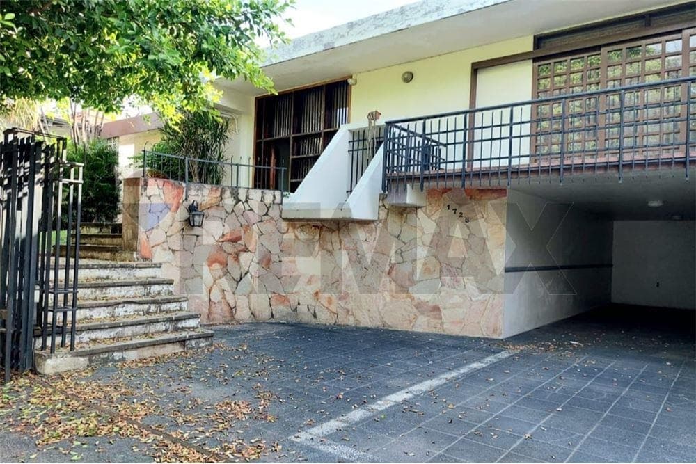En venta casa de 4 dormitorios en sajonia