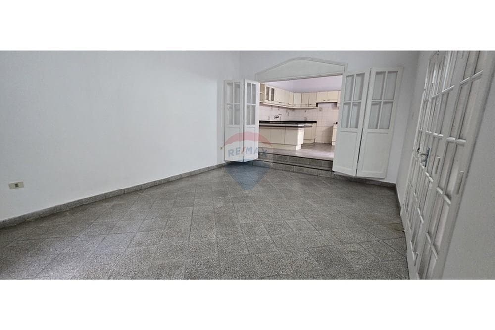 Amplia Casa en Alquiler en Barrio San Rafael Lambaré, foto 4