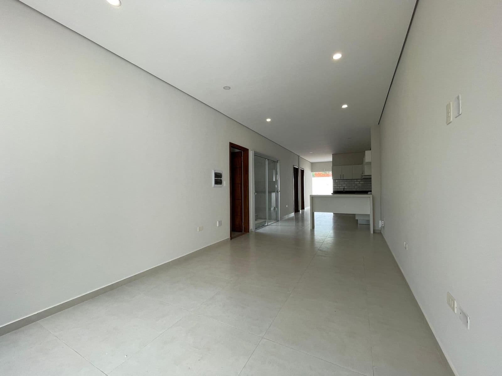 En venta casa a estrenar en lambare, foto 3