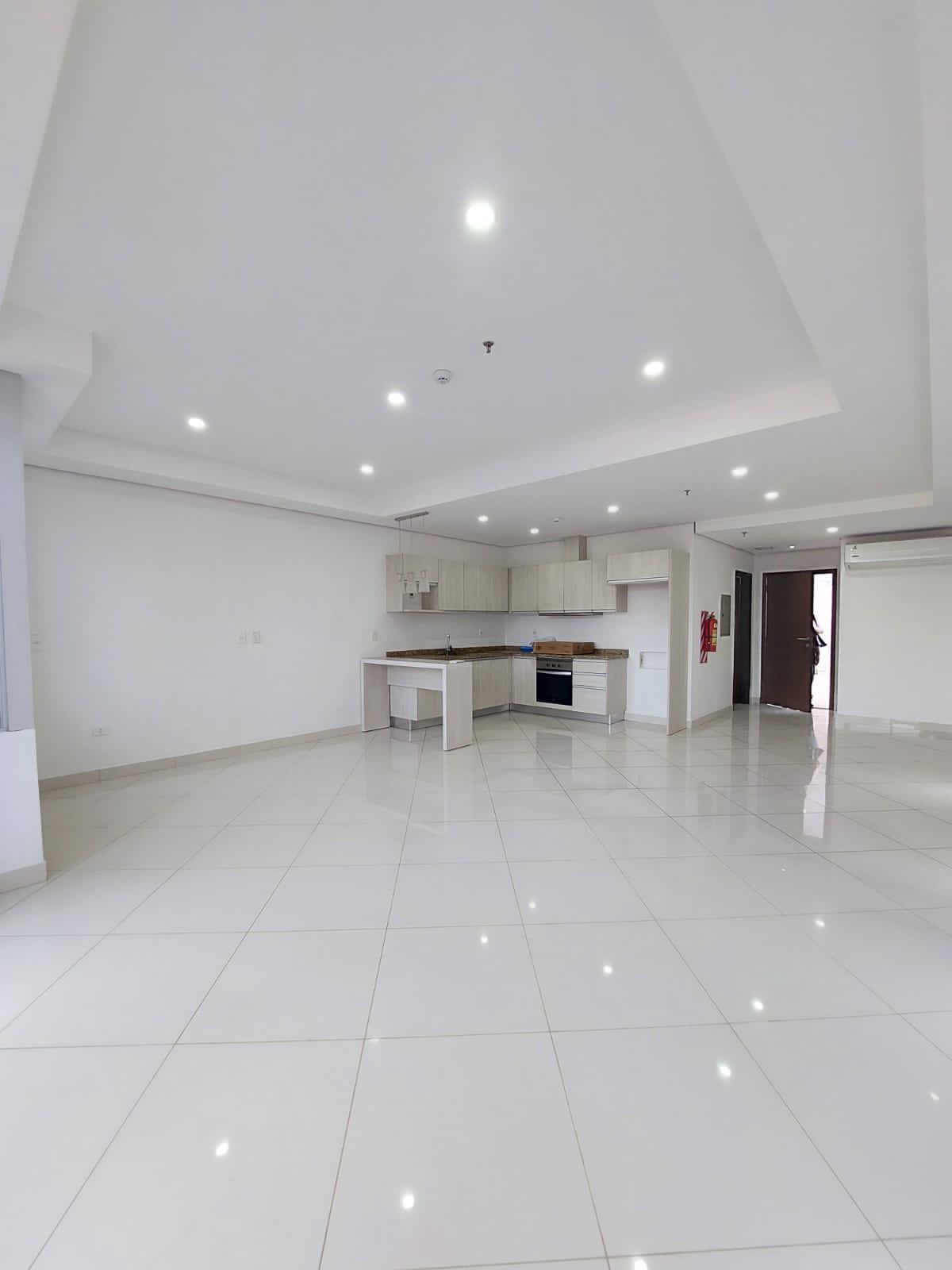 Villa Morra en alquiler departamento de 2 dormitorios en suite, foto 4