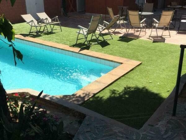 Amplia residencia en barrio Herrera, foto 2