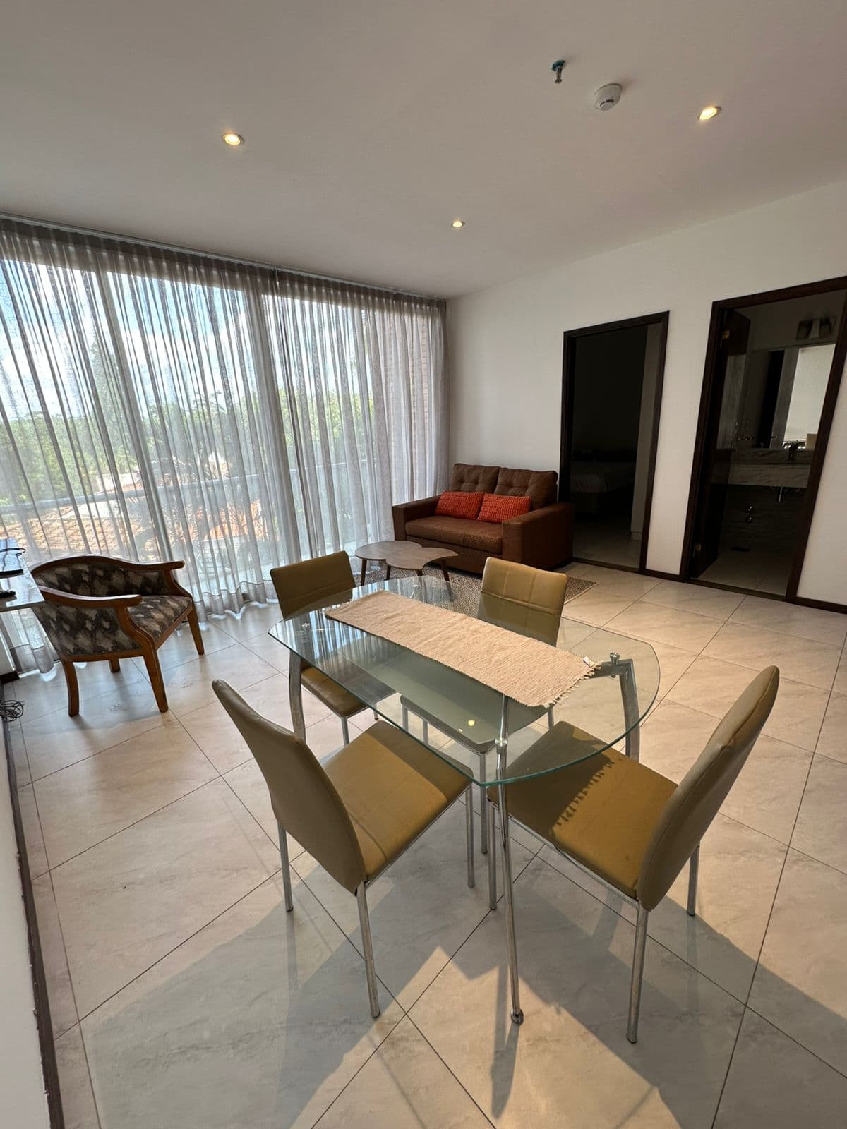 Vendo O Alquilo Departamento Amoblado Z/los Laureles!!