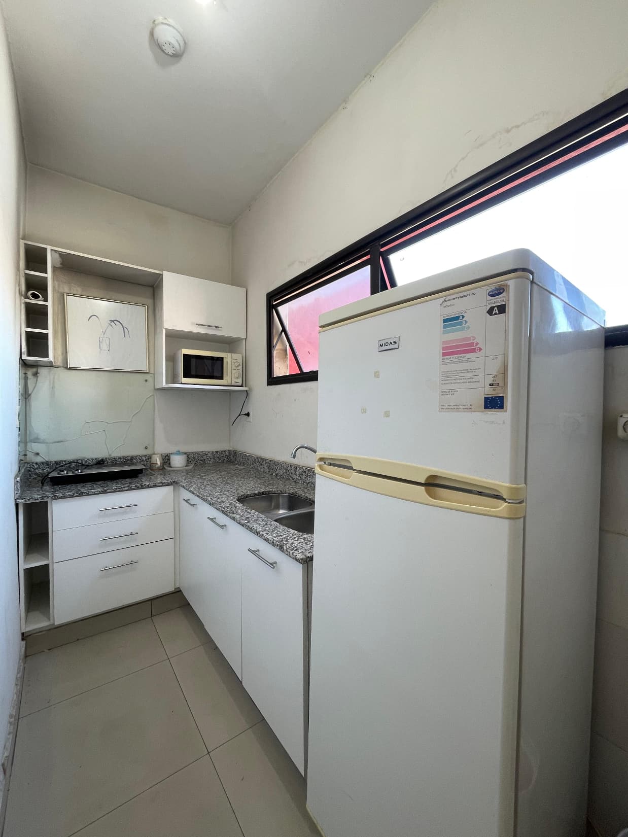 En alquiler departamento de 1 dormitorio amoblado zona Las Mercedes, foto 4