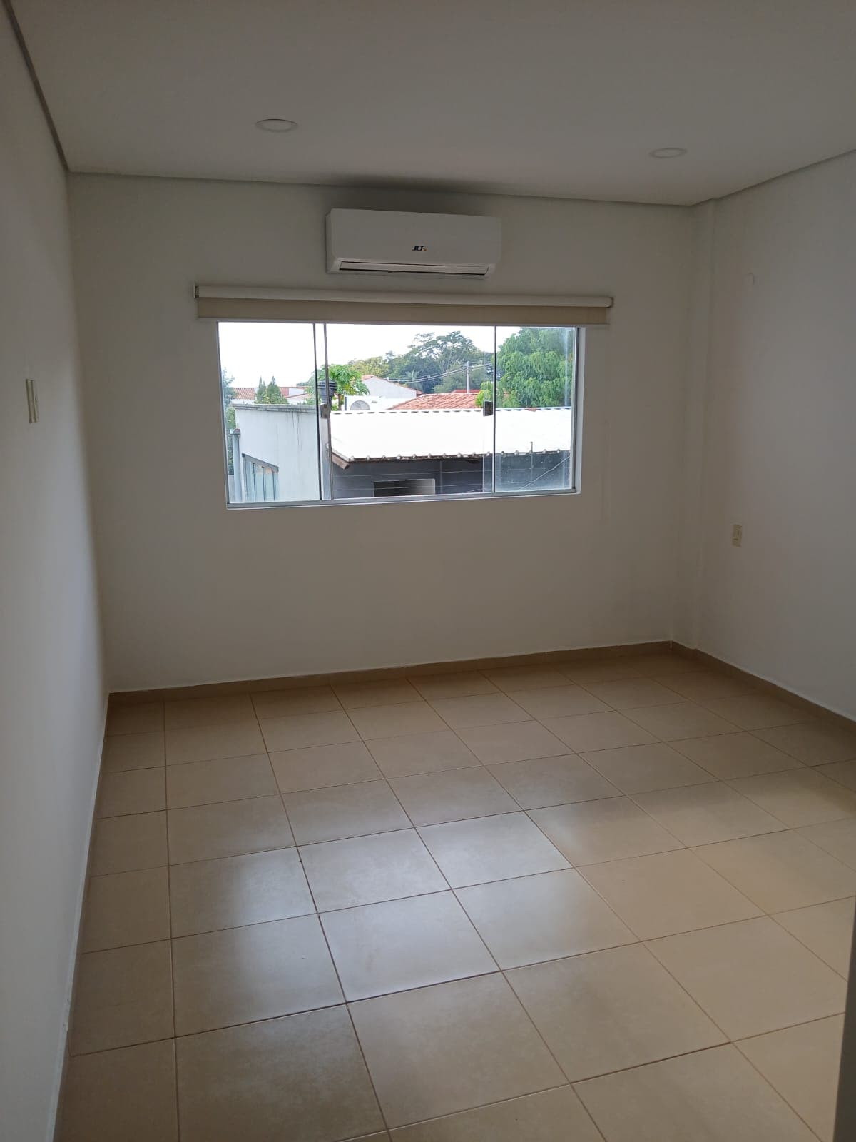 Casa con quincho y piscina en loma merlo – Luque — foto 3