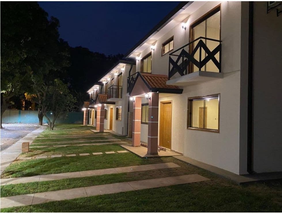 Alquilo casa a estrenar en condominio fdo zona norte