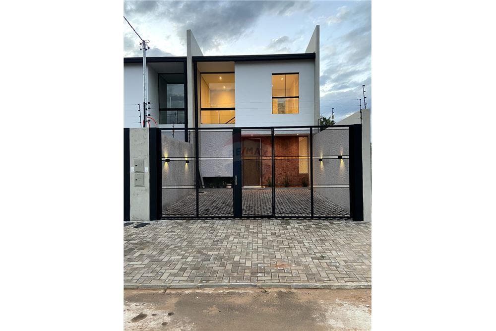 Hermoso duplex a estrenar con piscina en Luque — foto 2
