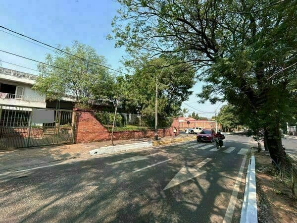 Terreno con casa en esquina sobre gral santos, foto 3
