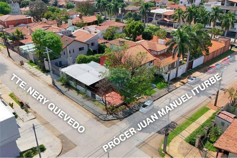 Amplia casa con Terreno en Asunción Barrio Mburucuya, foto 2