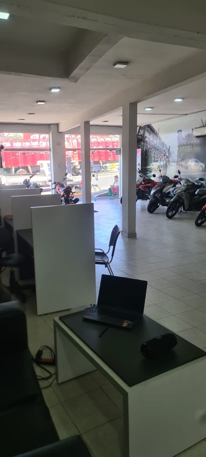 Alquilo salon comercial