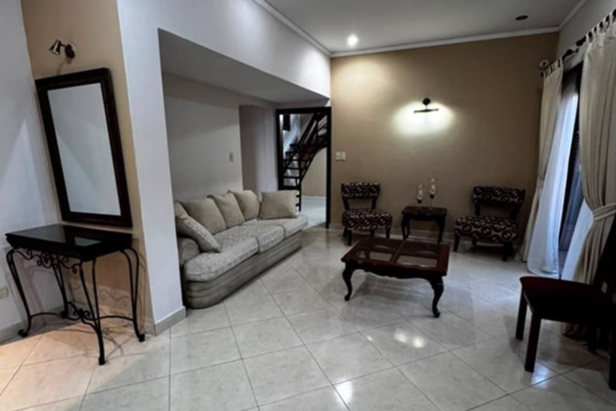 Residencia-Alquiler-ARELLANO E/ ALFEREZ SILVA, Sajonia, Asunción, foto 3