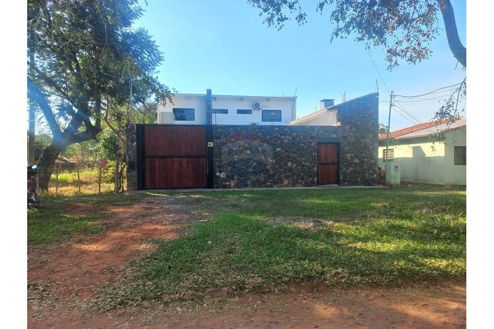 Alquilo casa nueva con piscina!!