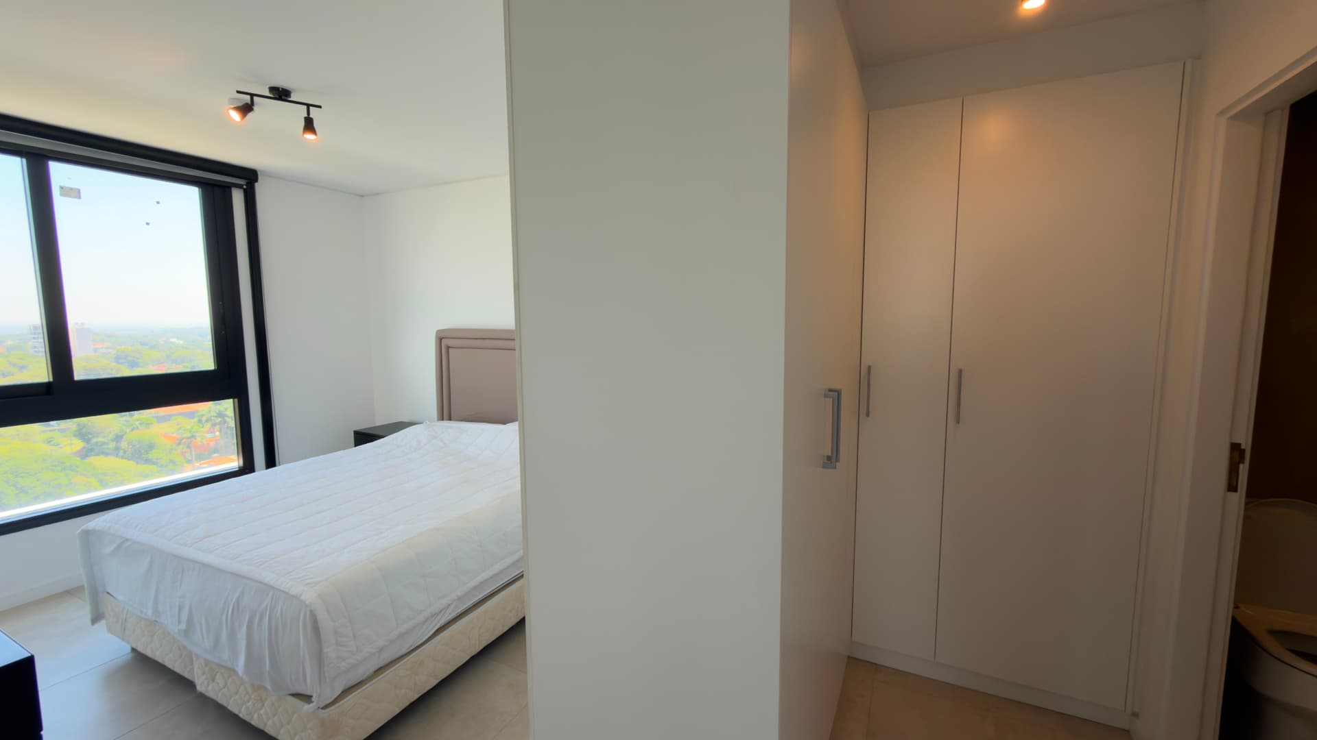 *alquilo depto de 2 dormitorios (amoblado) en feel - 93 m2 - piso 16*