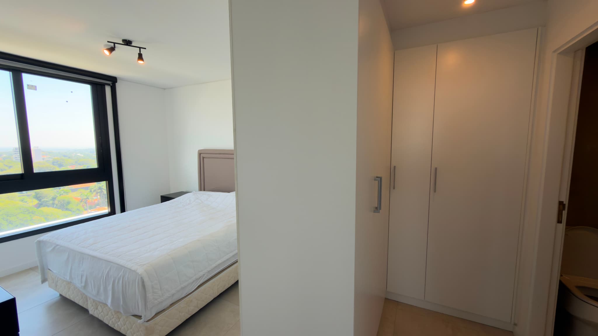 *alquilo depto de 2 dormitorios (amoblado) en feel - 93 m2 - piso 16*