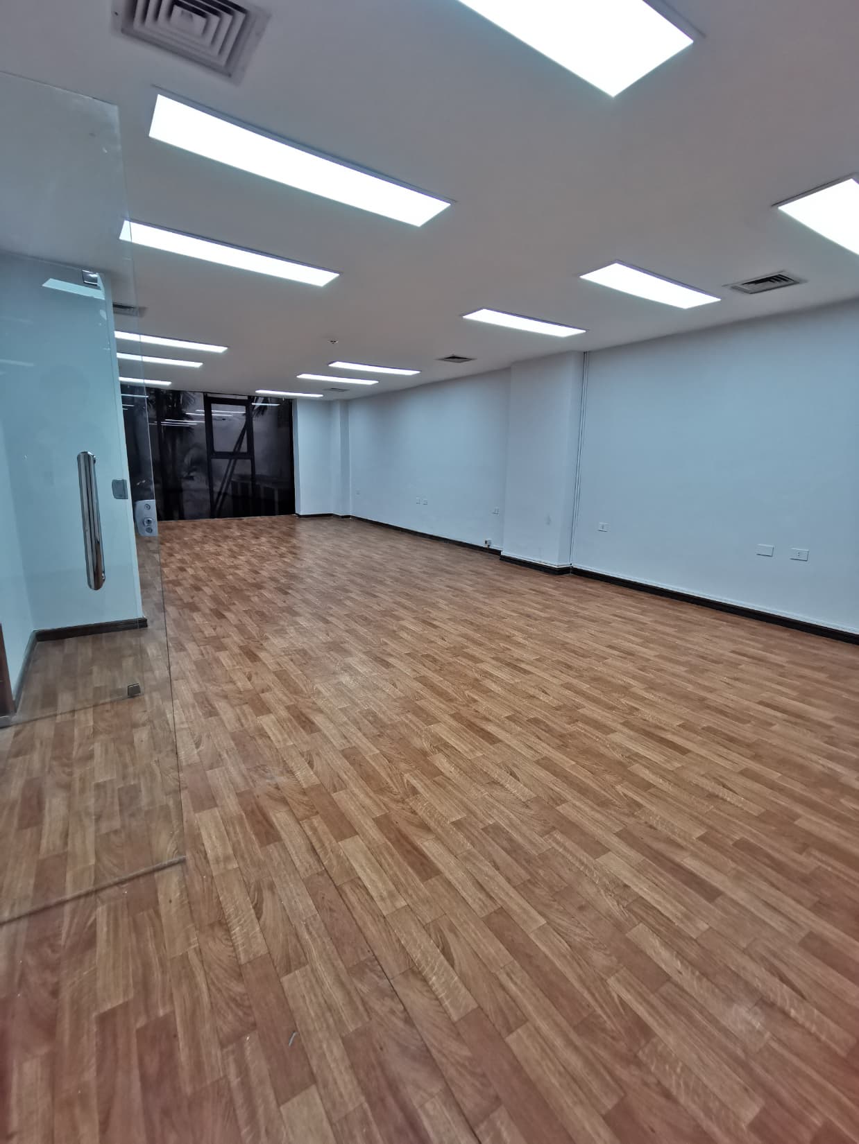 Amplias Oficinas En Edificio En El Centro De Asunción — foto 3
