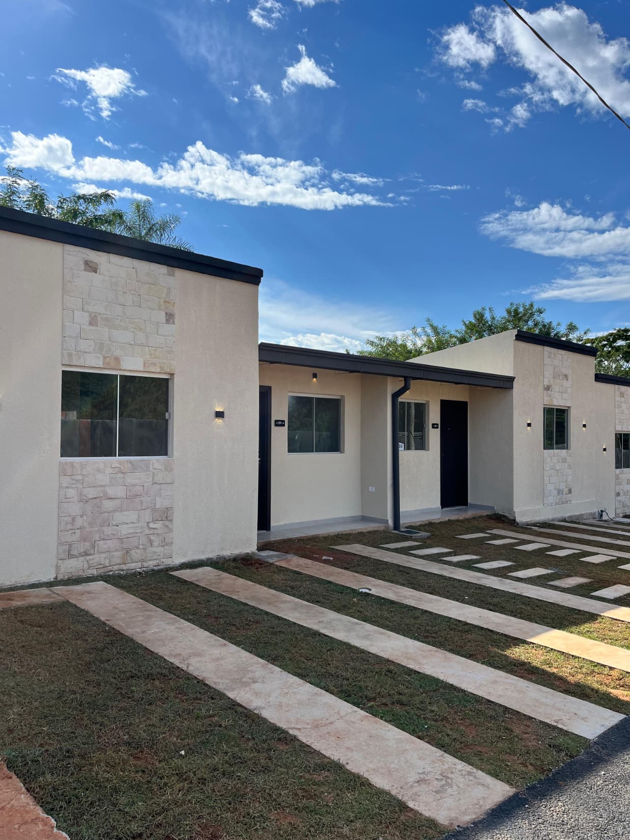 En Venta casas de 2 dormitorios en Luque, foto 1