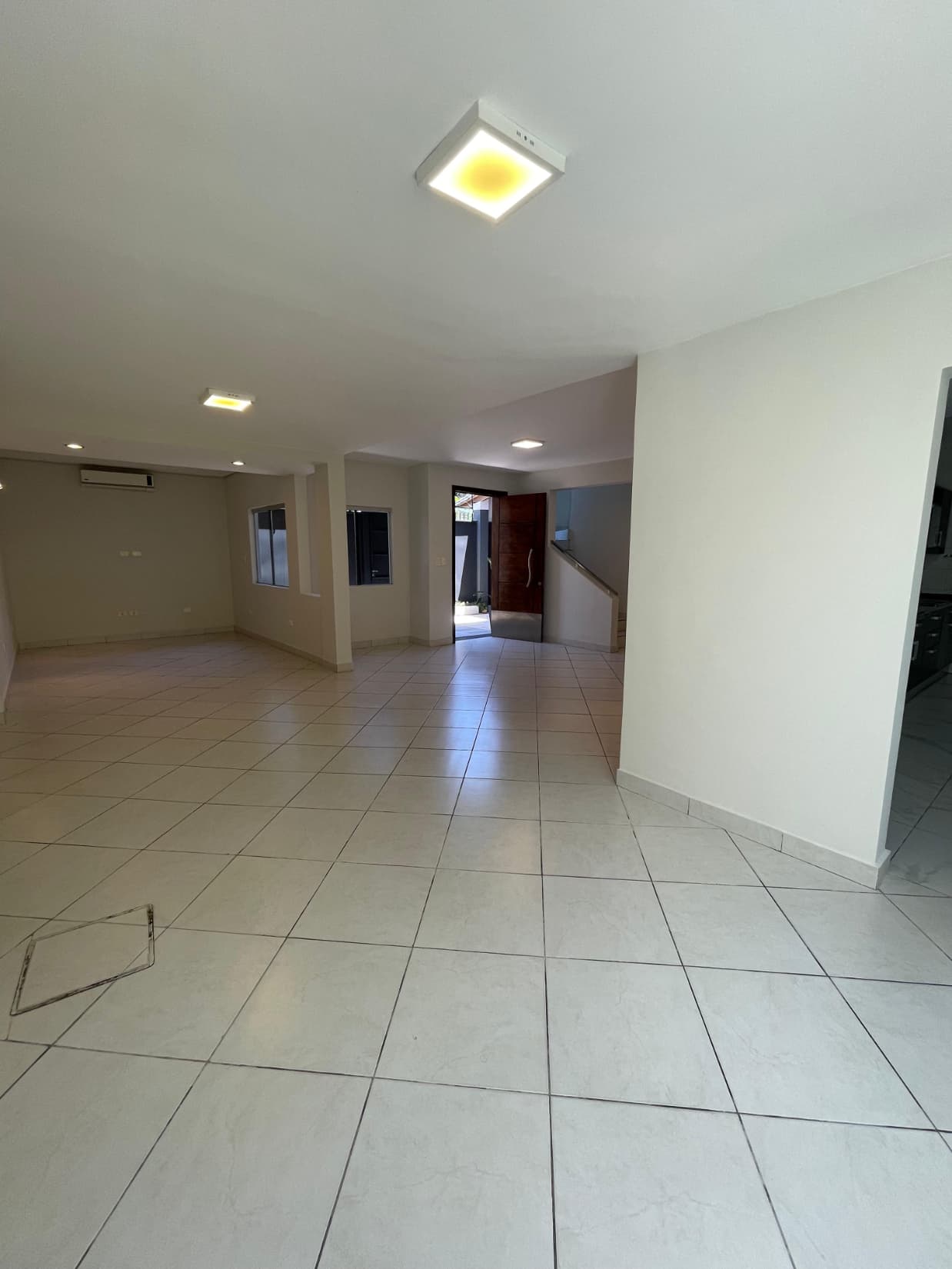 Amplio Duplex a 5 min del Shopping del Sol a la venta, foto 3
