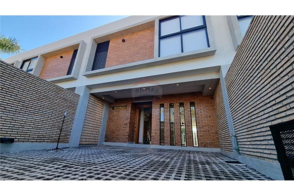 Alquilo duplex a estrenar en Luque-loma merlo