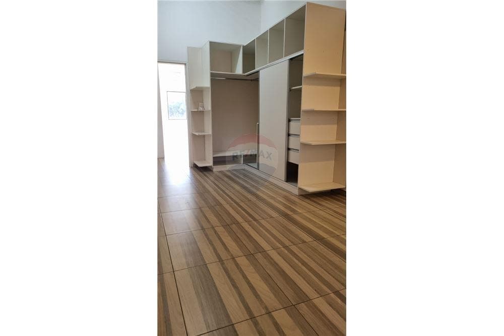 Duplex en lambare zona yacht y golf club, foto 2