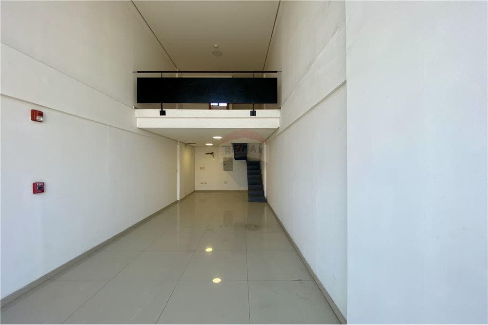 Salon comercial - alquiler - mercado San Lorenzo, foto 1