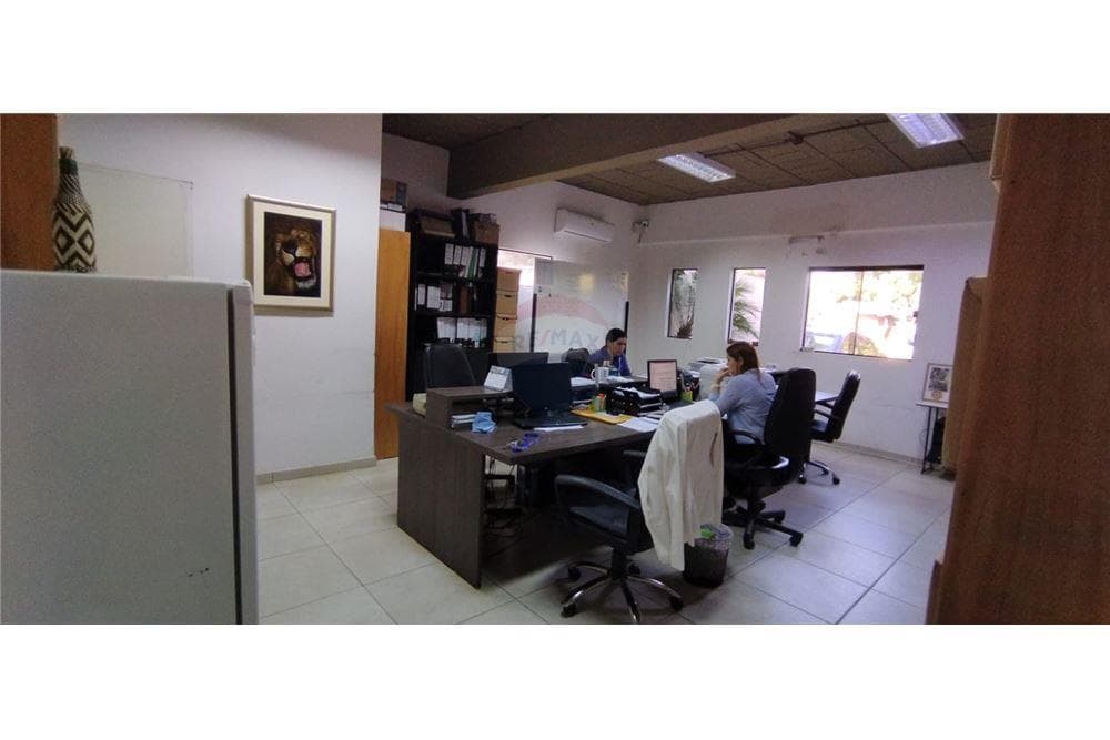 Oficinas con tinglado en Luque, foto 5