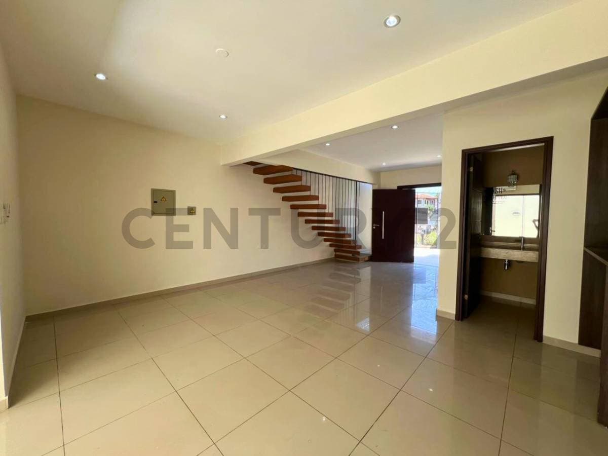 de Casa Dúplex en Sta. María, Asunción, foto 2