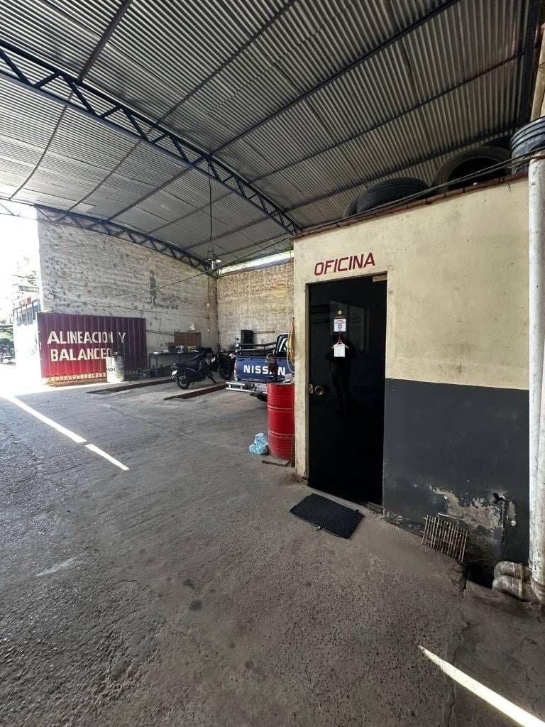 Alquilo local comercial con tinglado zona municipalidad de Luque