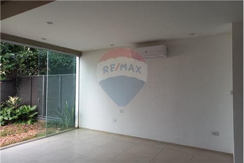 Dúplex sobre avda Venezuela — foto 2