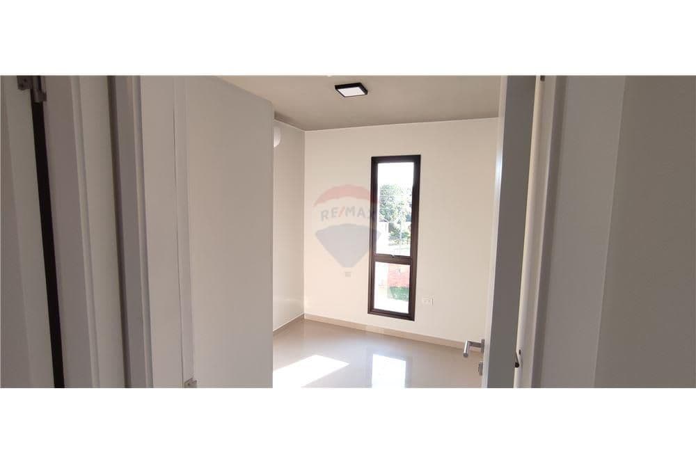 Departamento de 2 dormitorios en insignia 4, Luque ✨ — foto 4