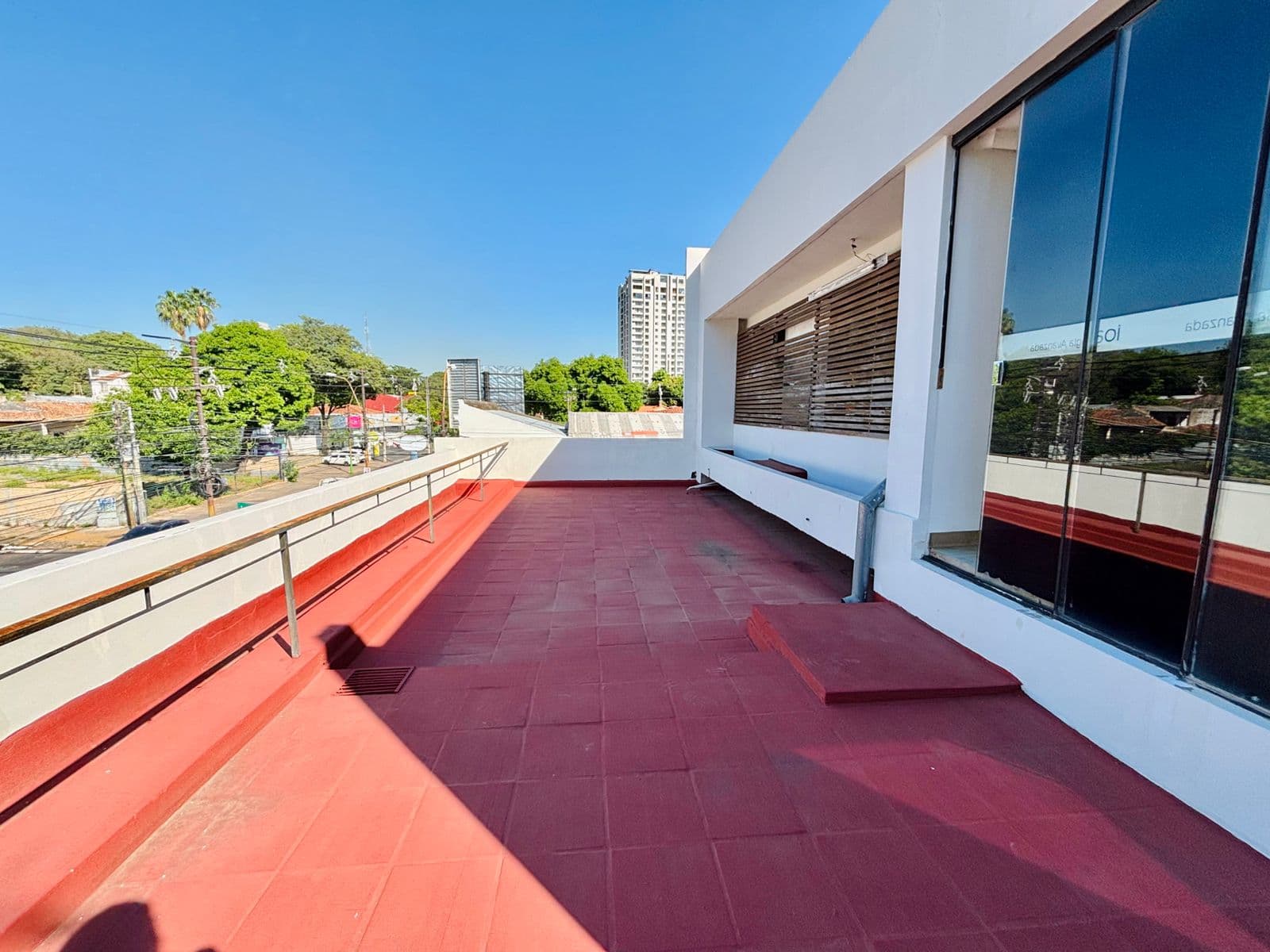 Edificio sobre Avda España, foto 5