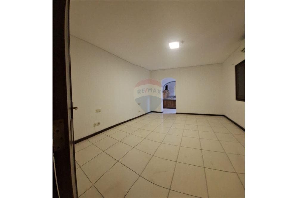 Departamento en alquiler- Villa Morra — foto 3