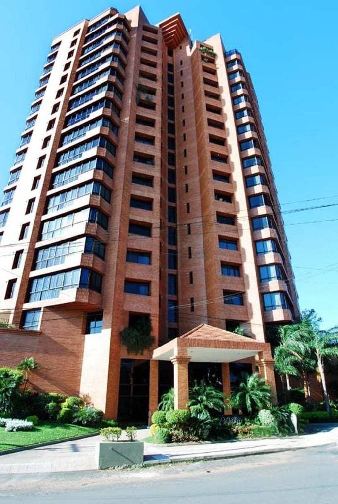 Alquilo amplio departamento amoblado en edificio l'excellence