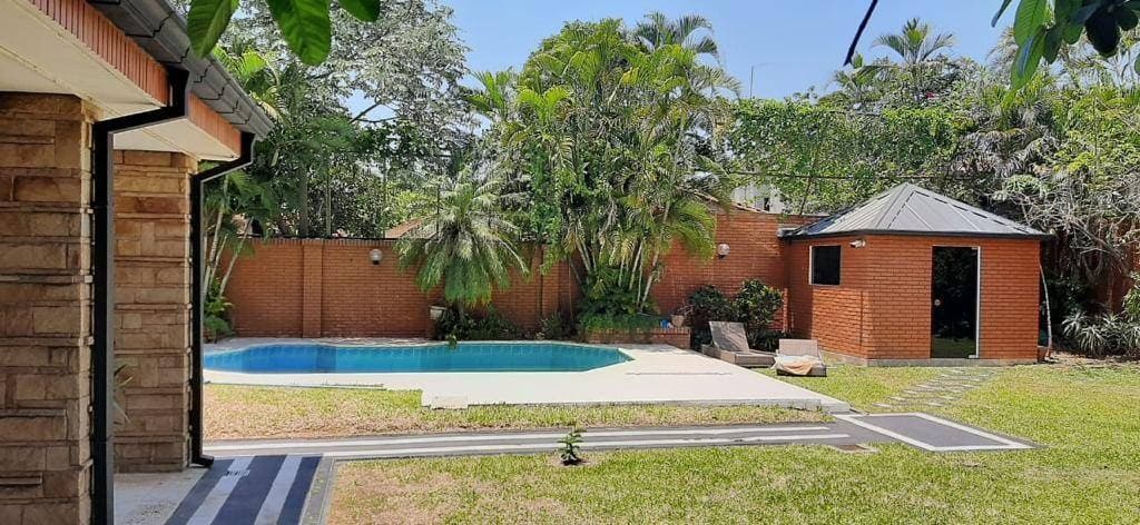 Amplia residencia de 4 suites en b° mcal. Estigarribia, foto 2
