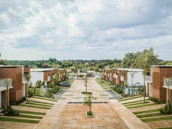 Alquilo duplex de 3 hab en condominio cerrado loma merlo