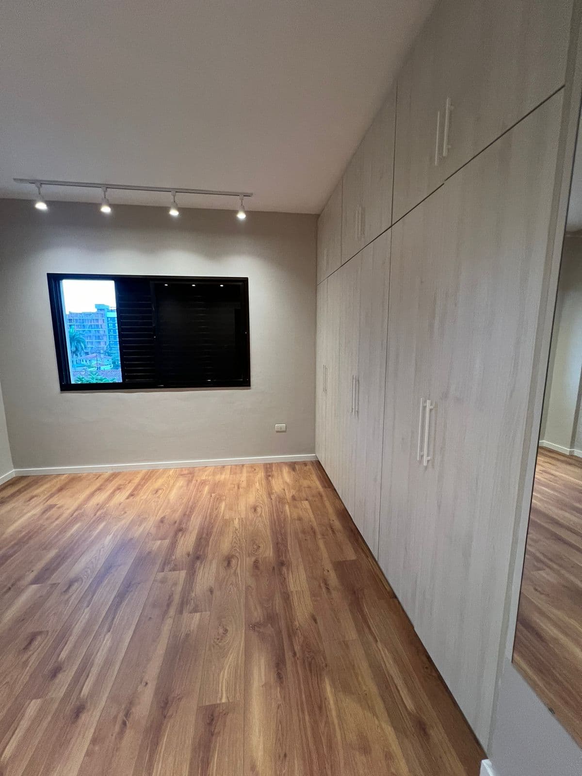Amplio Y Moderno Dpto De 3 Habit En Suite, foto 5