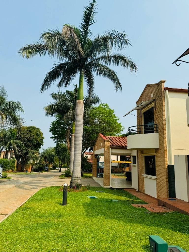 Casa con Piscina en Luque Zona confederación