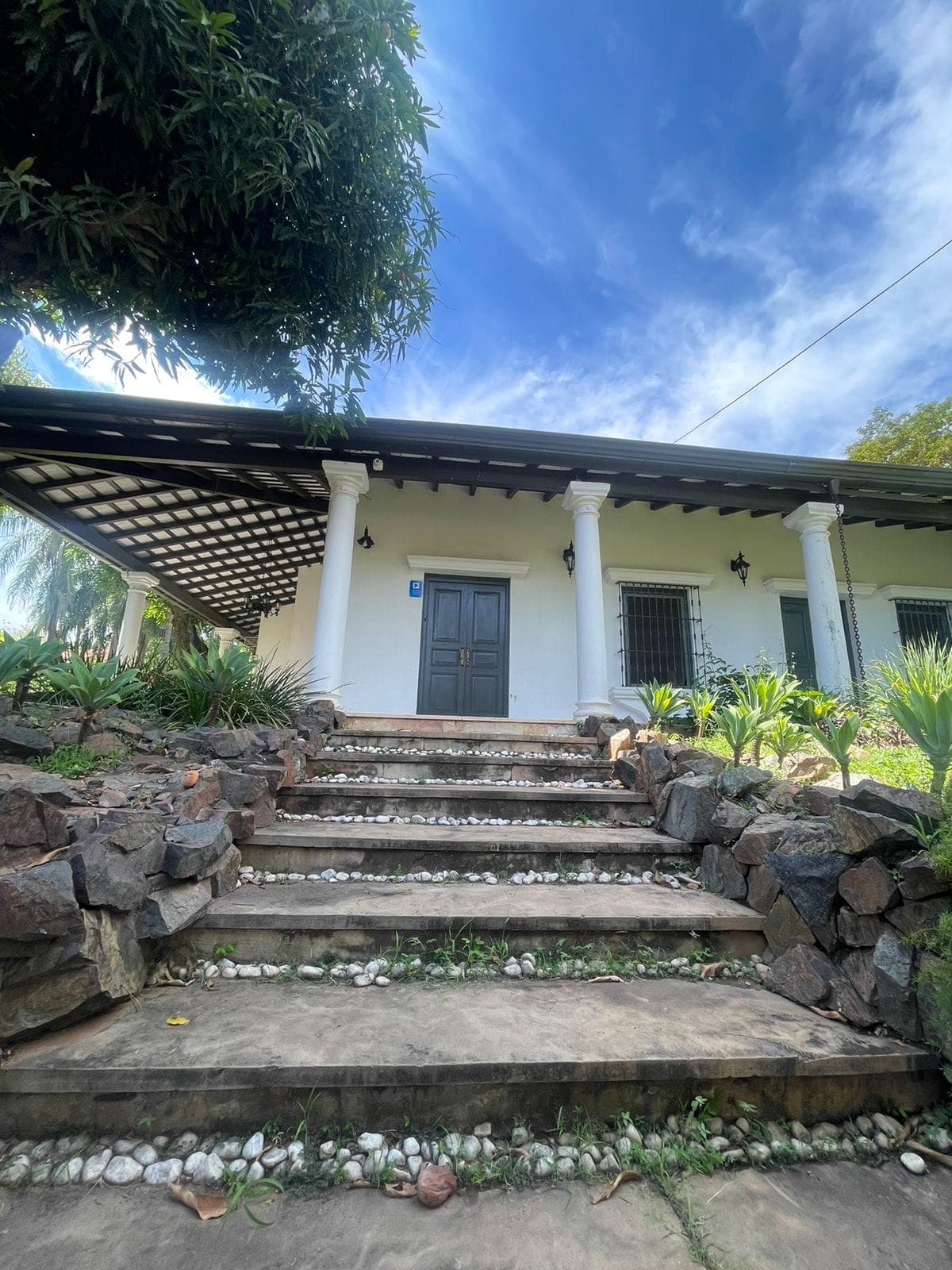 VENDO! Hermosa Residencia estilo colonial