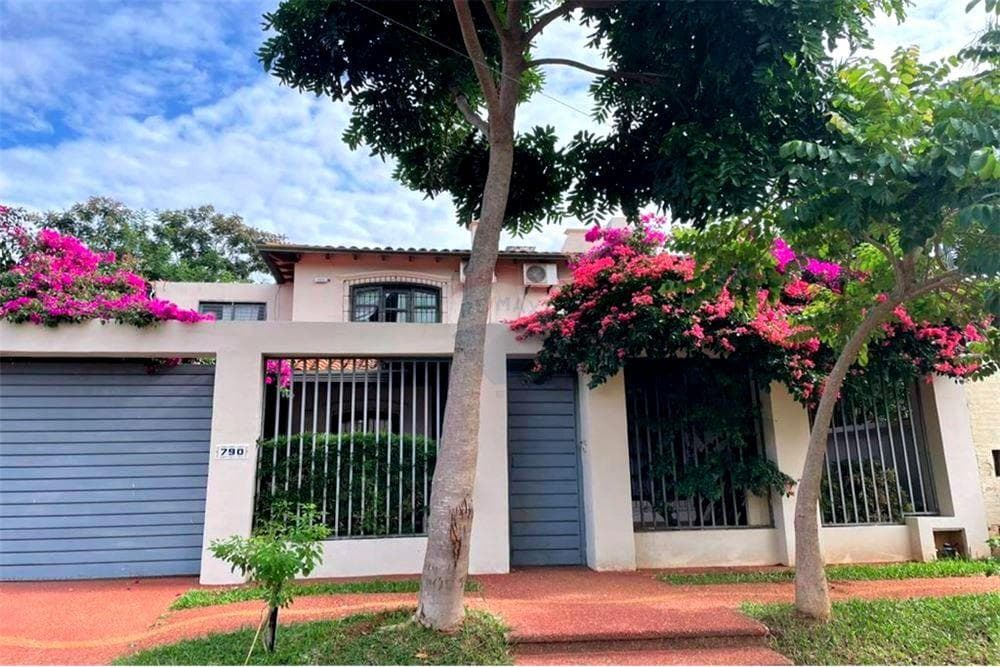 Amplia casa en b° villa aurelia, foto 1